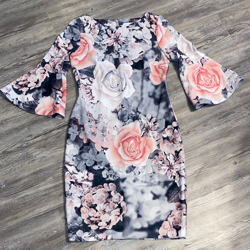 NWOT CALVIN KLEIN Floral Flare Sleeve Dress 8